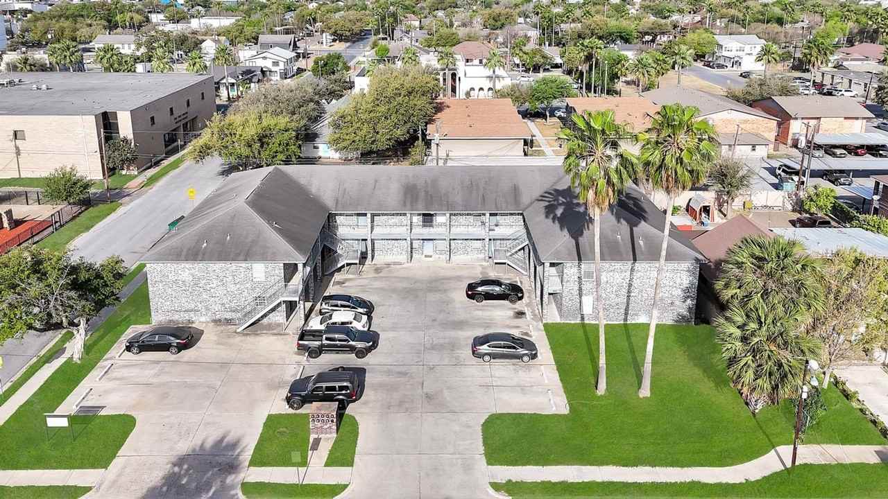 403 N. Broadway Street - Photo 5 of 13