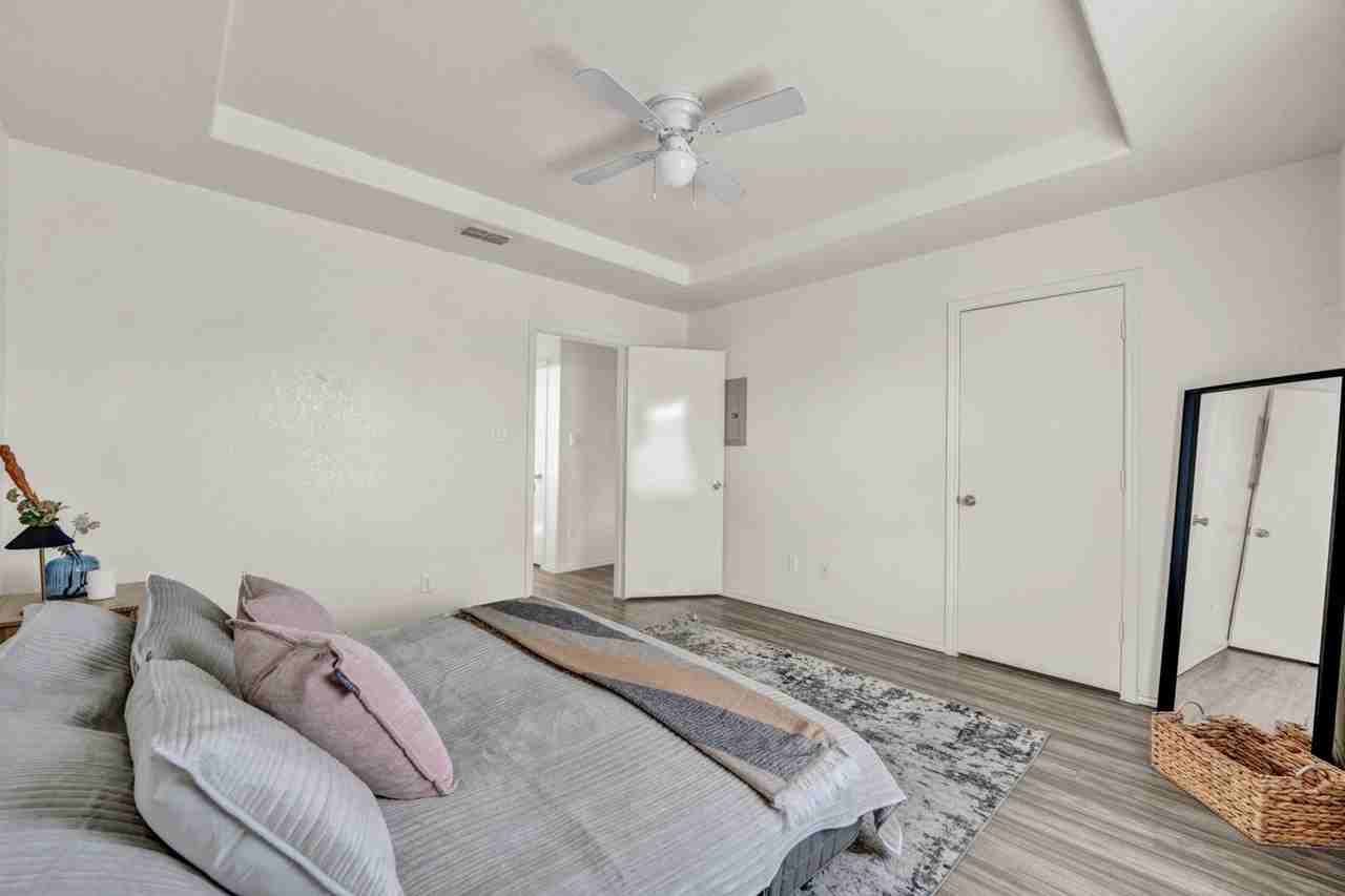 403 N. Broadway Street - Photo 6 of 13