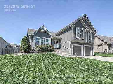 21720 W 50th St - Photo 2 of 6