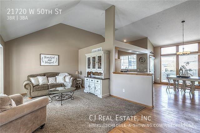 21720 W 50th St - Photo 3 of 6