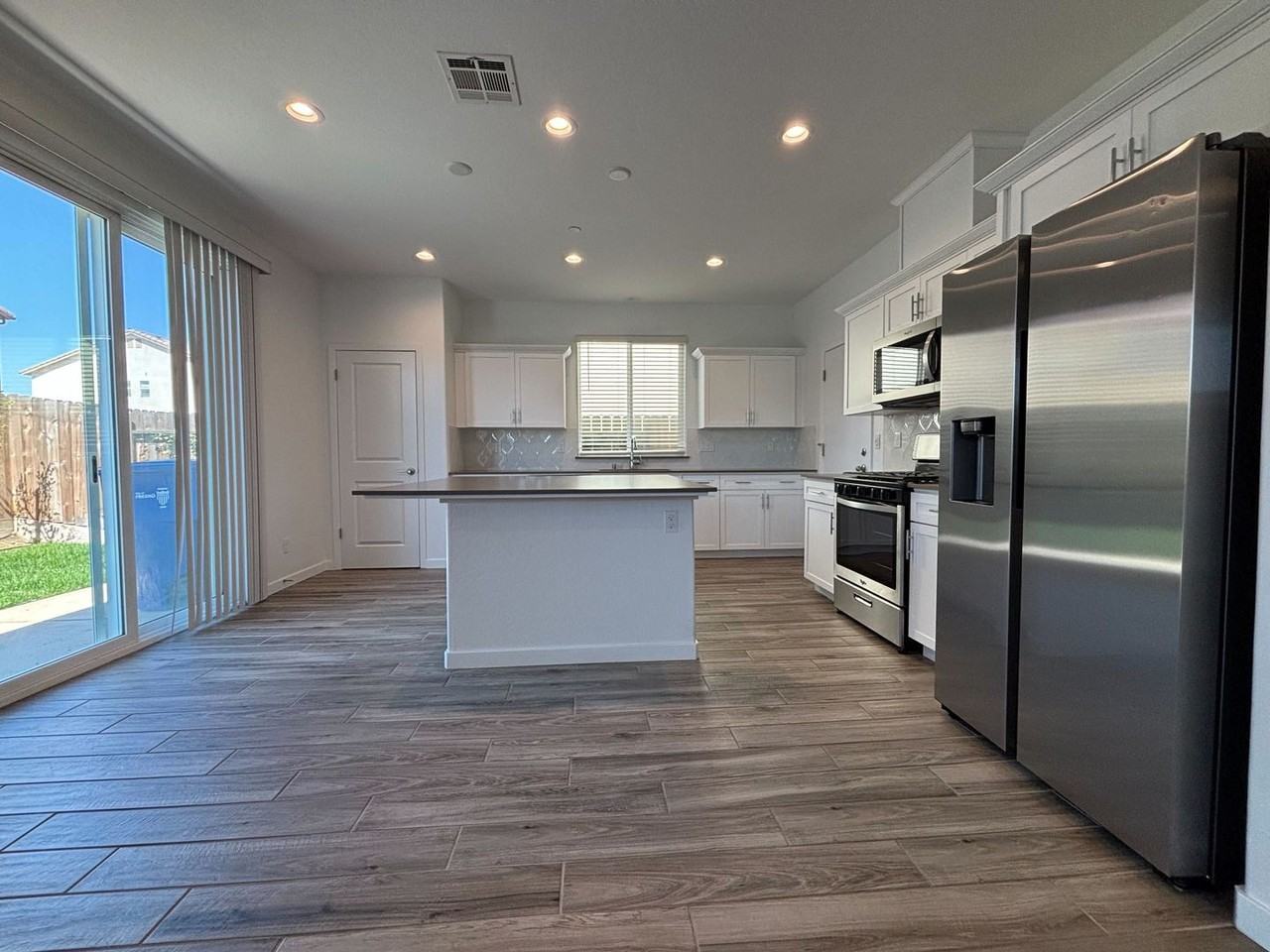 4199 N Vaughan Ave - Photo 3 of 16