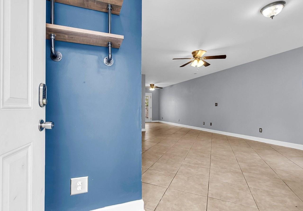206 Pine Shadow Dr - Photo 6 of 37