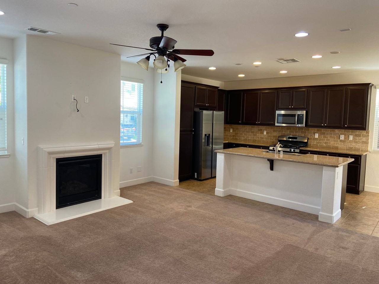907 Blossom Rock Ln - Photo 3 of 30