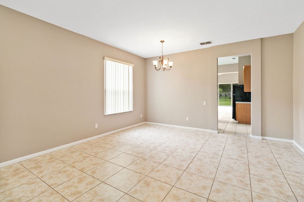 2173 Granger Ave - Photo 5 of 31