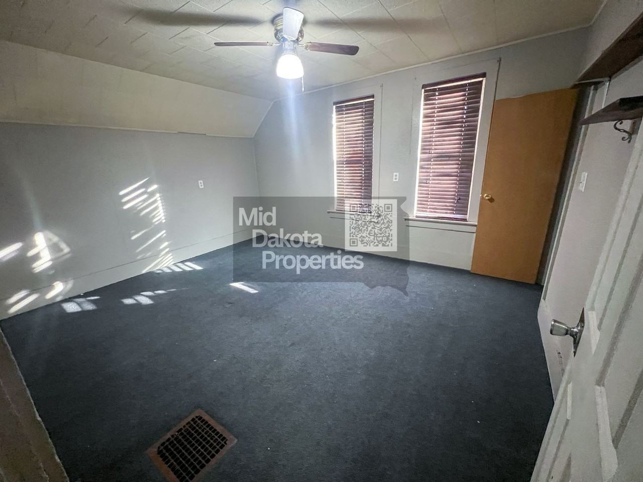 508 W 2nd Ave - Photo 7 of 11