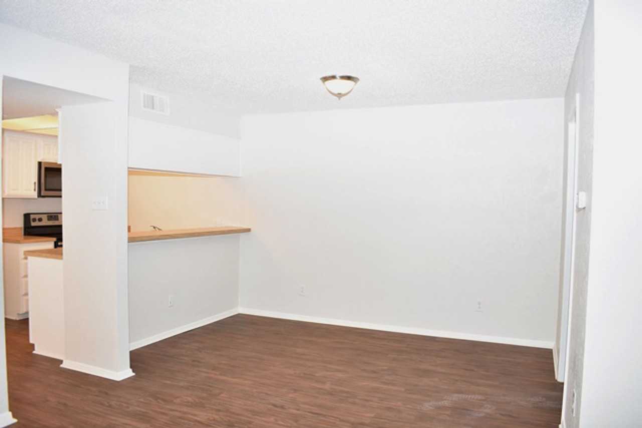 2011 Via Sonoma - Photo 6 of 12