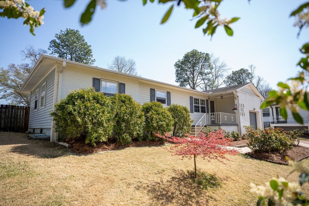 1625 Barry Ave - Photo 2 of 39