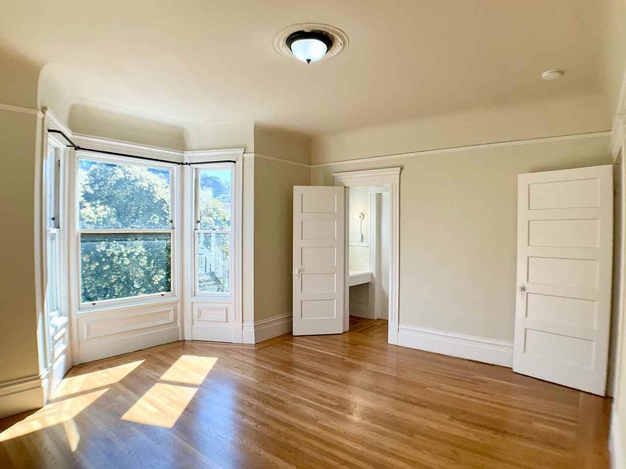 1290 Fell St - Photo 5 of 23