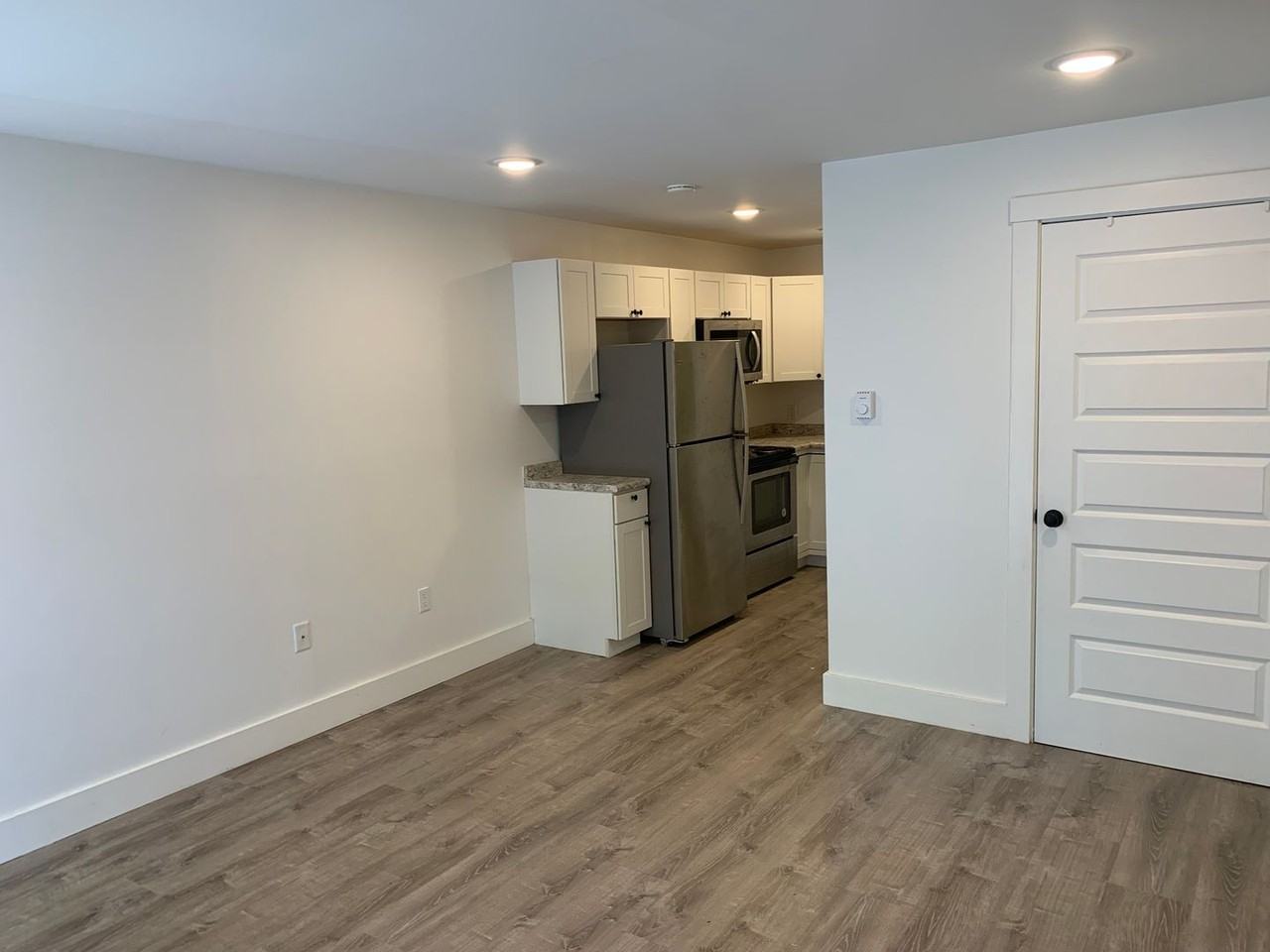 18 Lindsey St - Photo 7 of 12