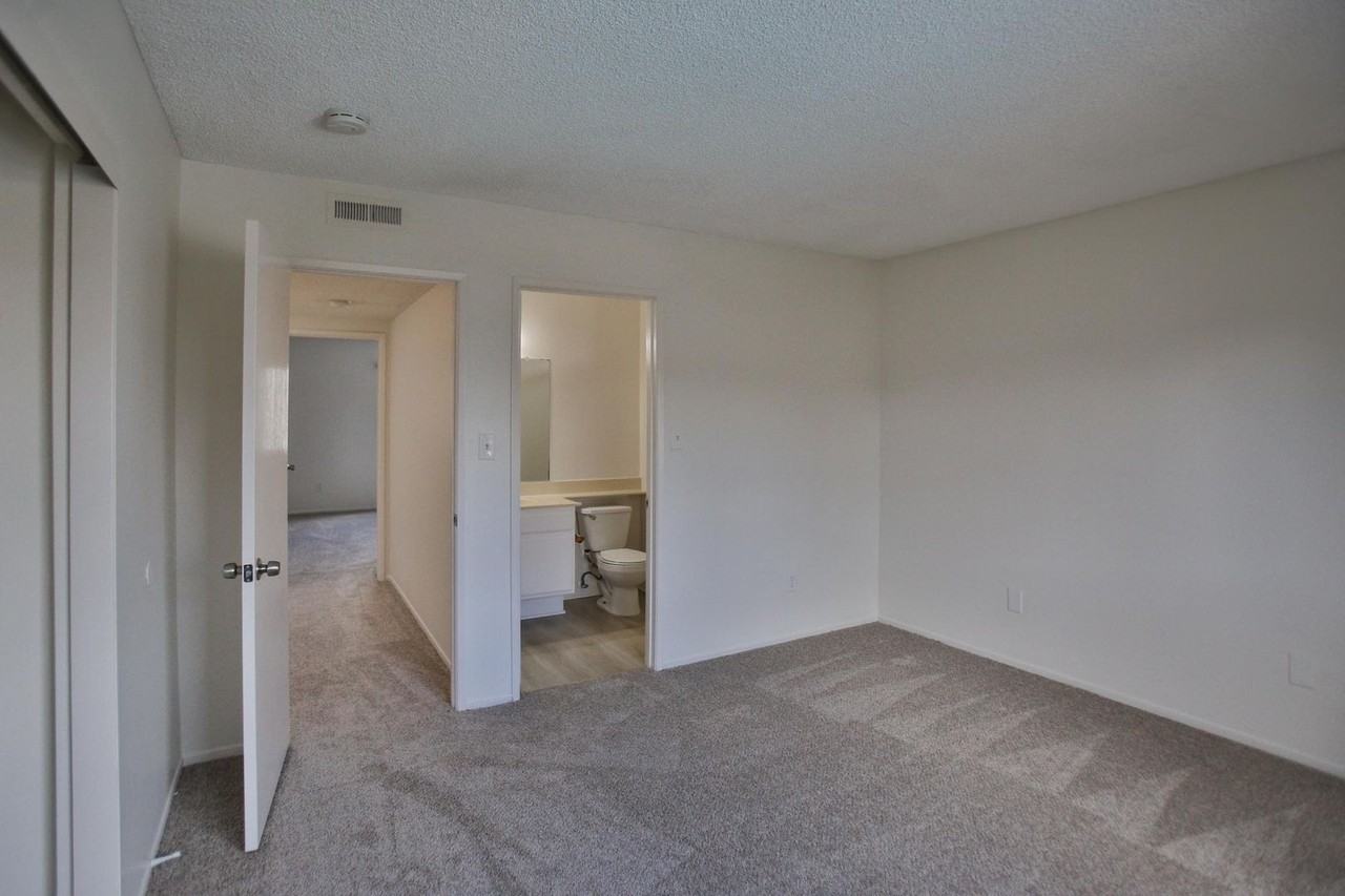 290 Victoria St #F8 - Photo 7 of 19