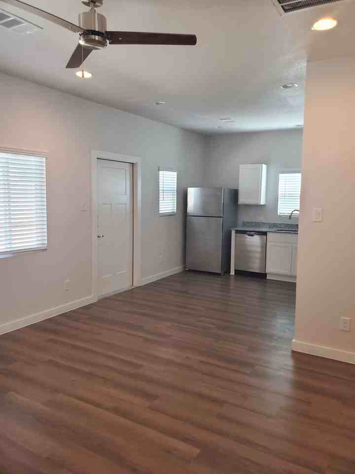 North Creek Cottages - Photo 2 of 8