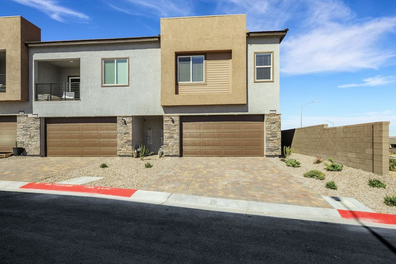 310 Walsh Peak Ave - Photo 2 of 20