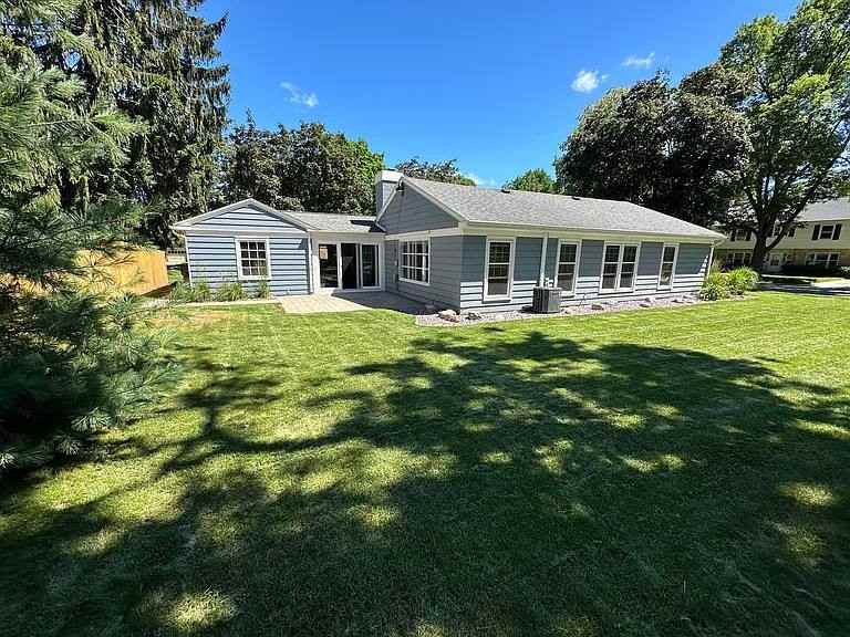 3501 Lucia Crst #NA - Photo 2 of 18