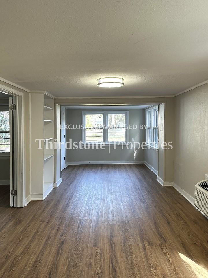 92 W 55th St Unit A - Photo 2 of 13