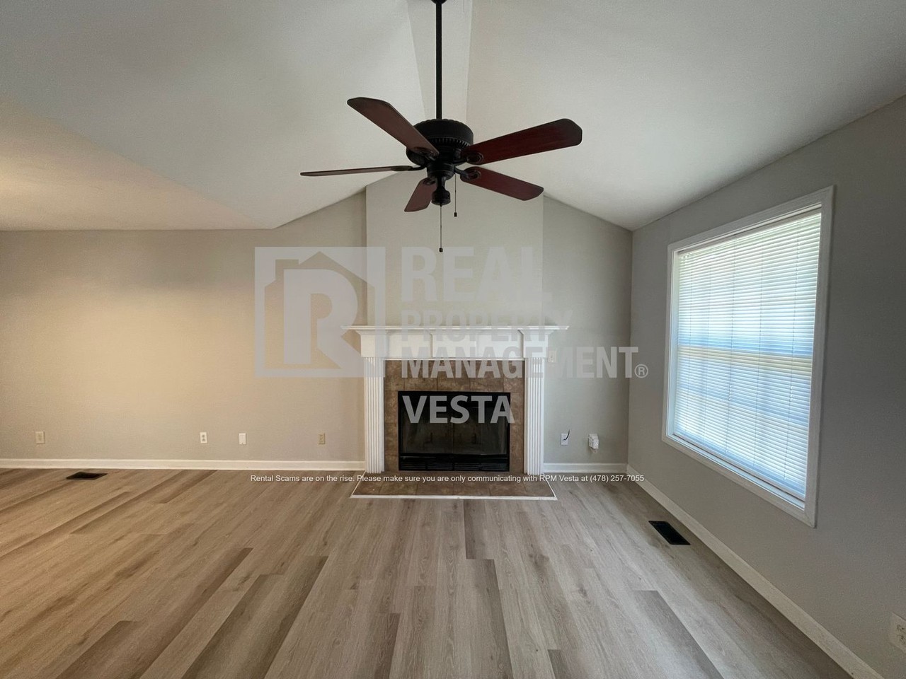 1287 King Arthur Dr - Photo 2 of 18