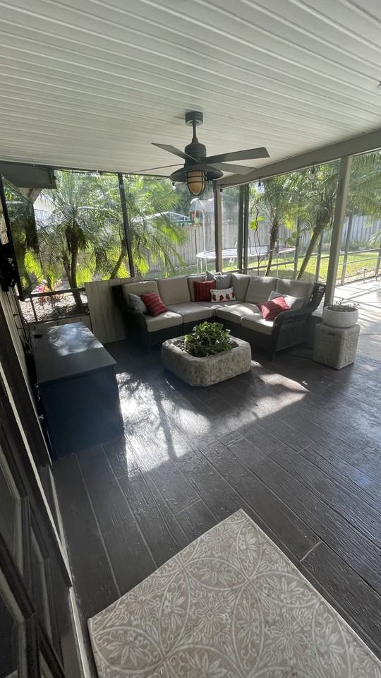 205 Fox Valley Dr #NA - Photo 3 of 27