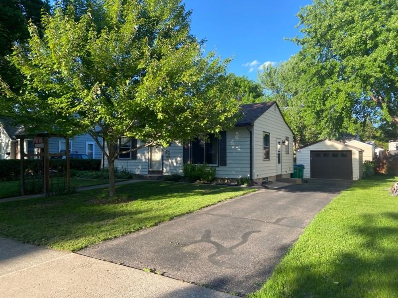 2925 Rhode Island Ave S - Photo 2 of 24