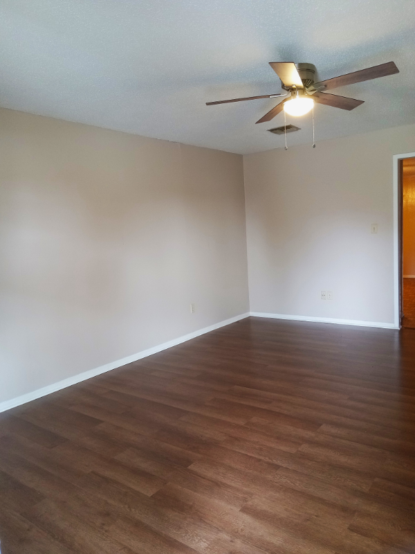 912 Cottonwood Street - Photo 2 of 12