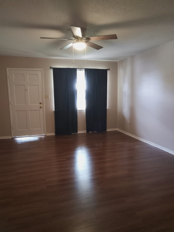 912 Cottonwood Street - Photo 3 of 12