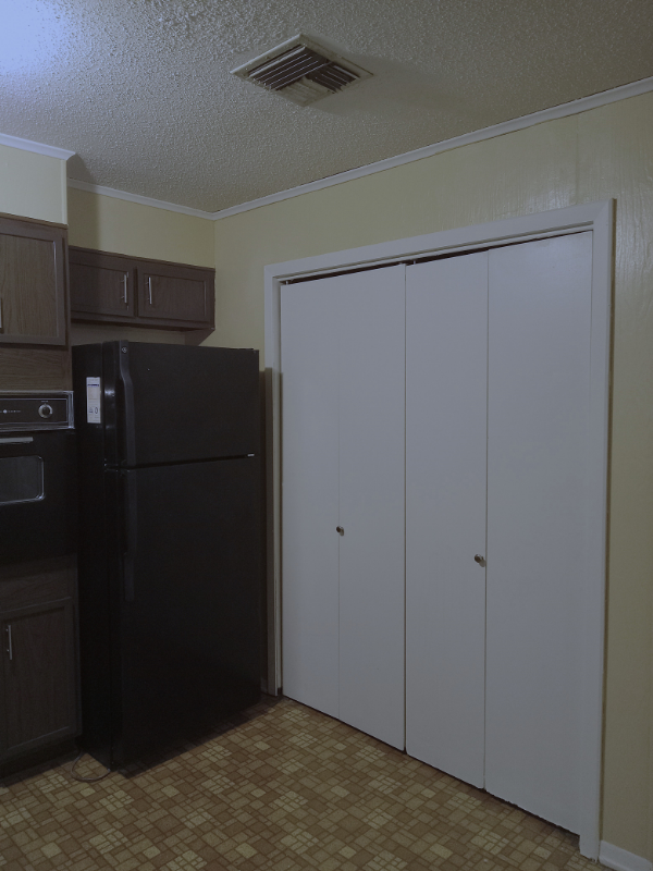 912 Cottonwood Street - Photo 7 of 12