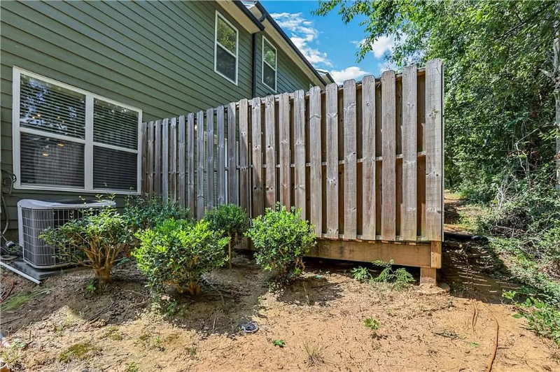 2850 Ridgeview Dr Sw - Photo 2 of 4