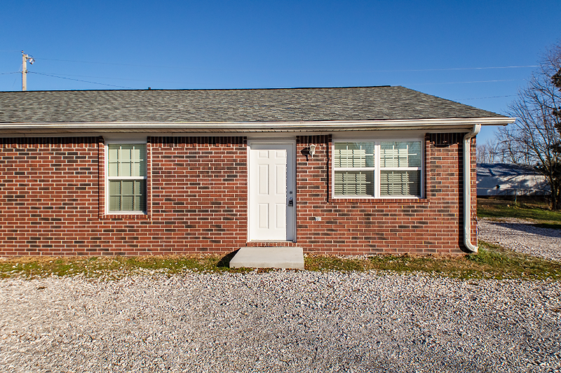 1638 E North St #B - Photo 2 of 18