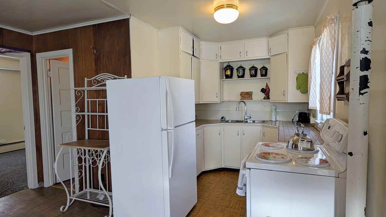 609 Bonnifield Street - Photo 2 of 13