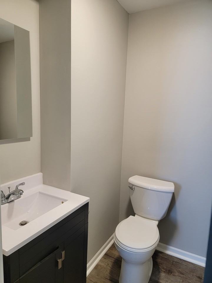 1413 East Washington Street - Photo 3 of 22