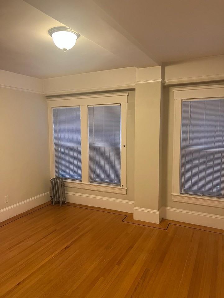 621 Taylor Street - Photo 7 of 11