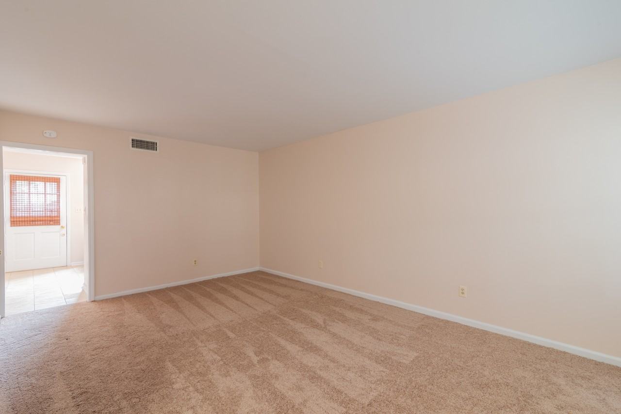 4631 Old Lantern Way - Photo 2 of 44