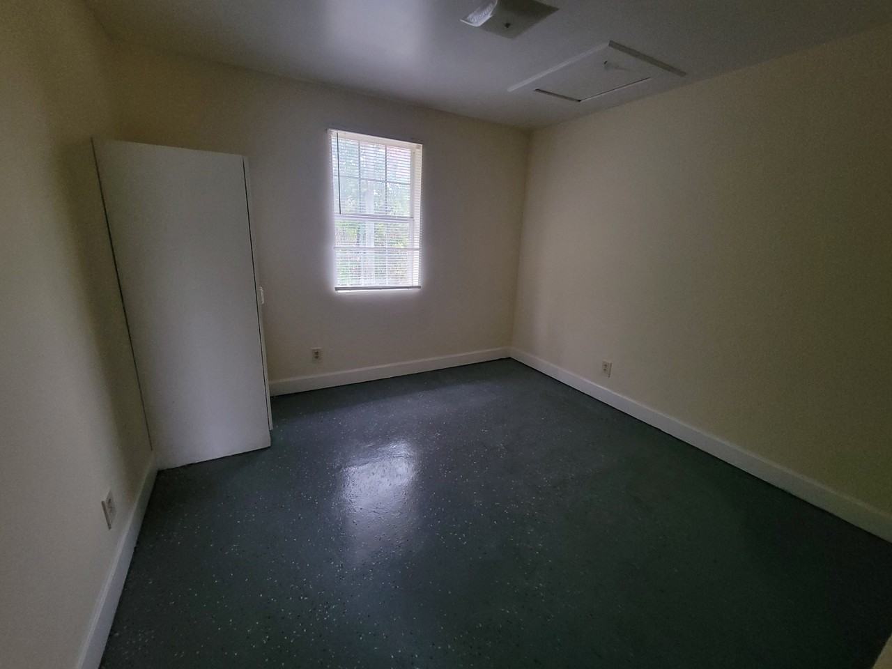 455 Pursley Street - Photo 2 of 44