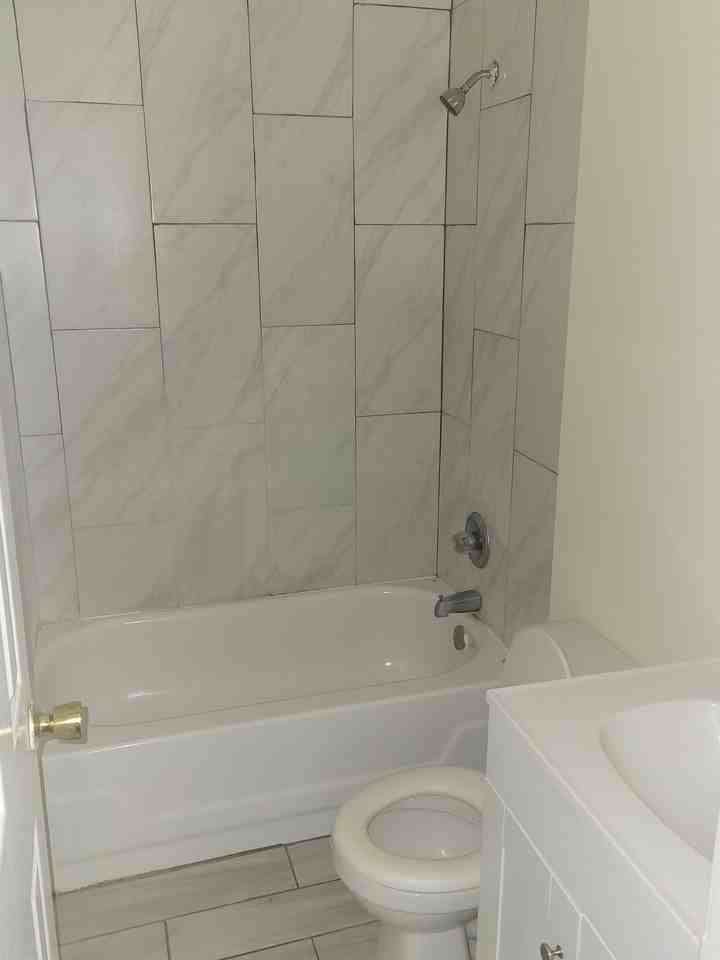 455 Pursley Street - Photo 4 of 44