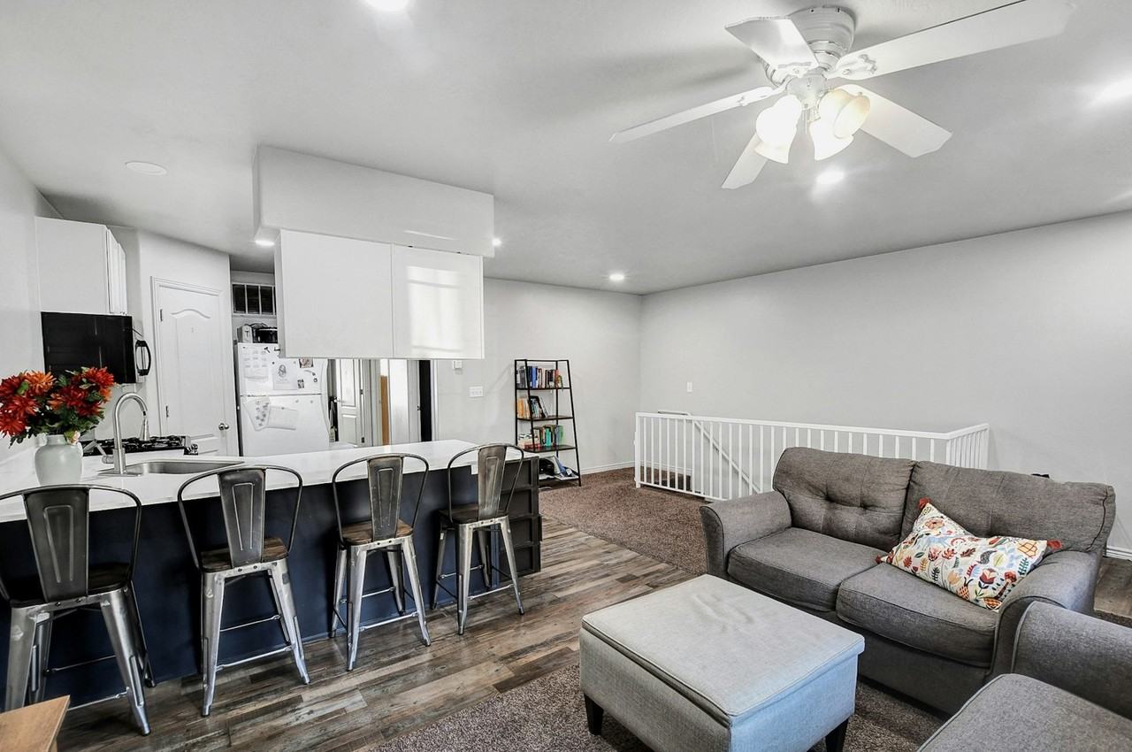 2112 Dakota Avenue, Unit 1B - Photo 7 of 17