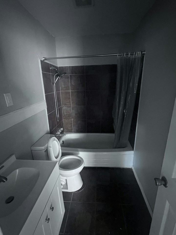 1302 Shore Acres Dr - Photo 3 of 6