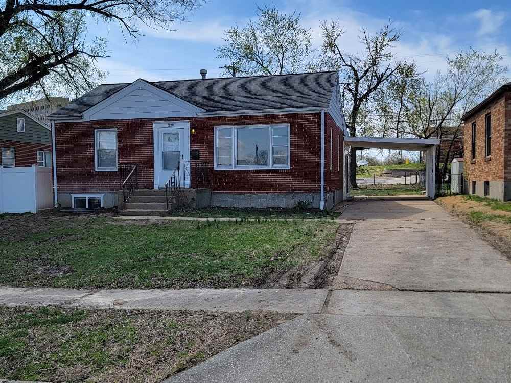 10640 Saint Stephen Ln - Photo 2 of 18