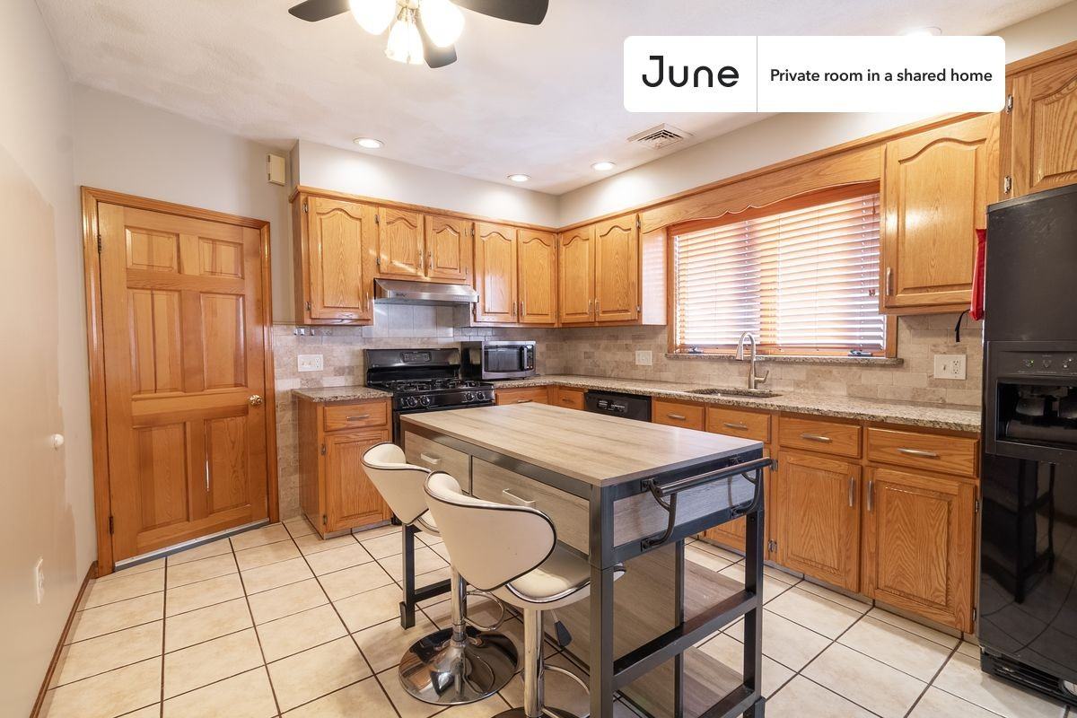 21 Bradbury Ave #D - Photo 7 of 15