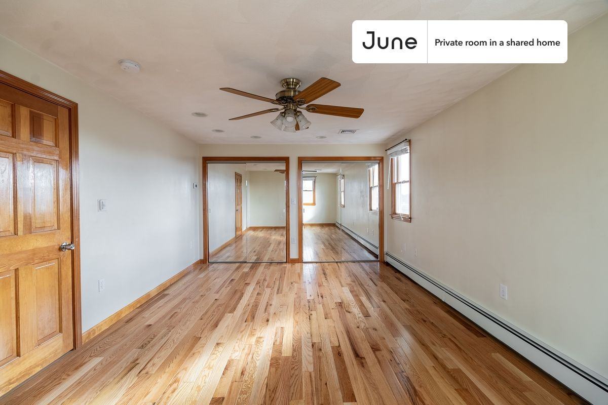 21 Bradbury Ave #D - Photo 4 of 18