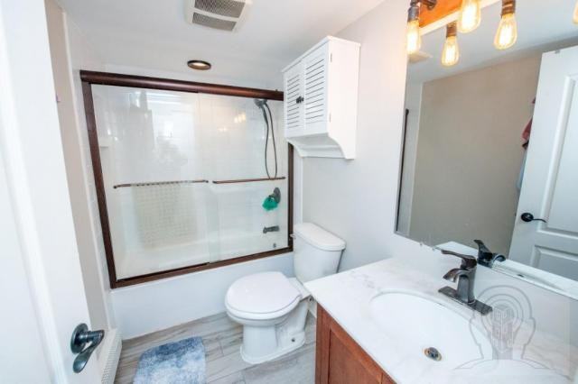 7117 W 93rd St - Photo 7 of 10