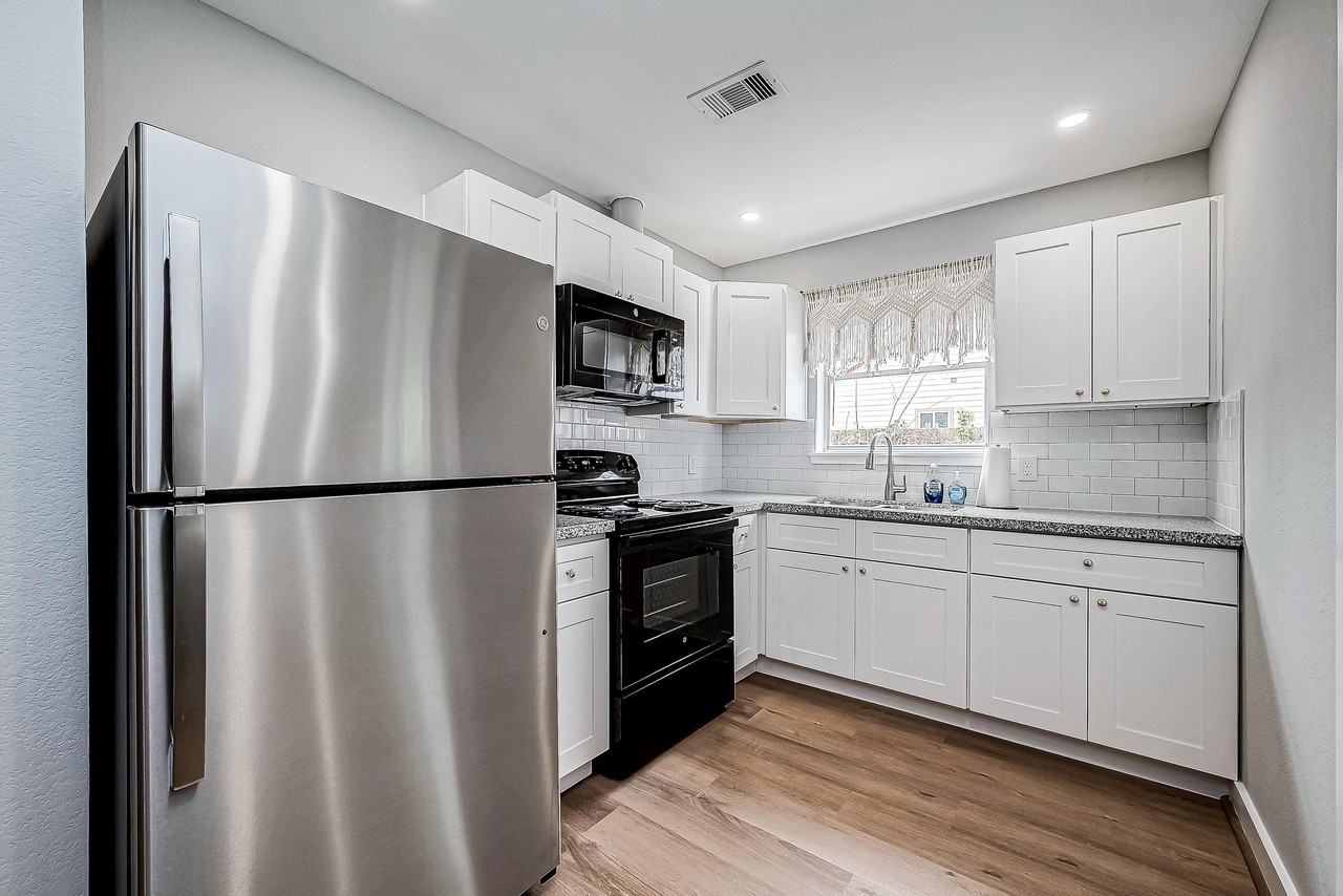 Seeker St - Photo 5 of 16