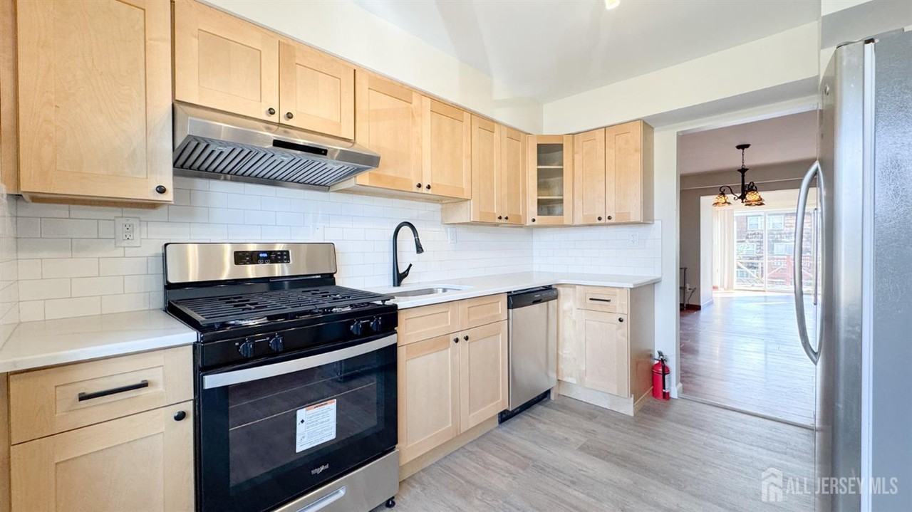 5 Hyde Ave - Photo 3 of 16