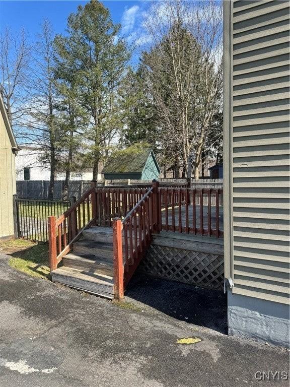 35 E Oneida St - Photo 4 of 29