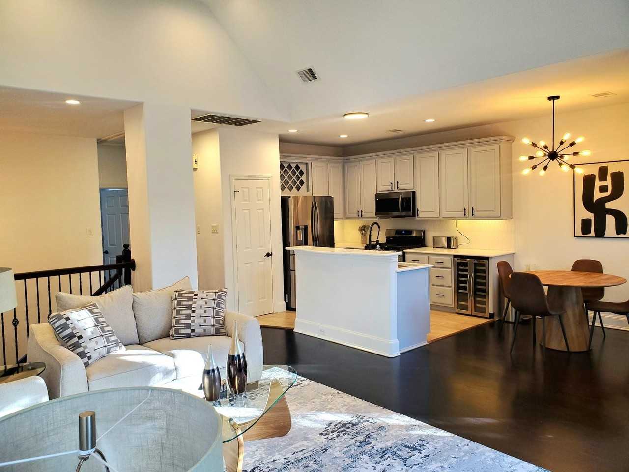 5250 Washington Ave - Photo 7 of 19