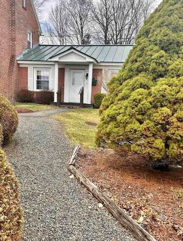 2 Long Farm Ter - Photo 3 of 16