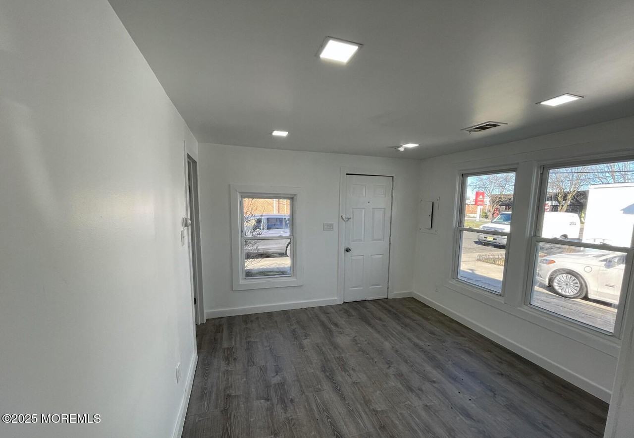 28 Norwood Ave - Photo 7 of 7