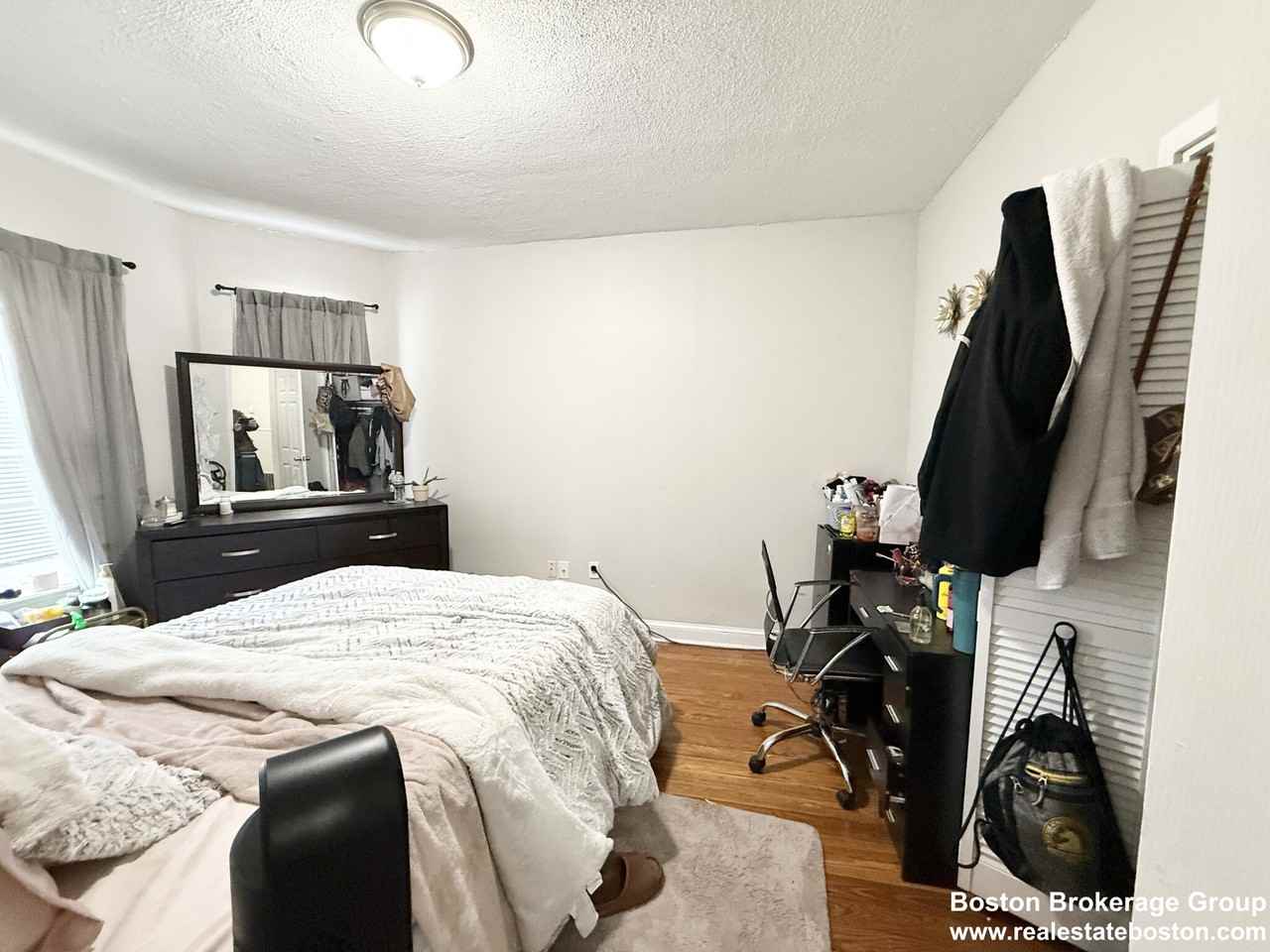 17 Cawfield St #2 - Photo 4 of 7