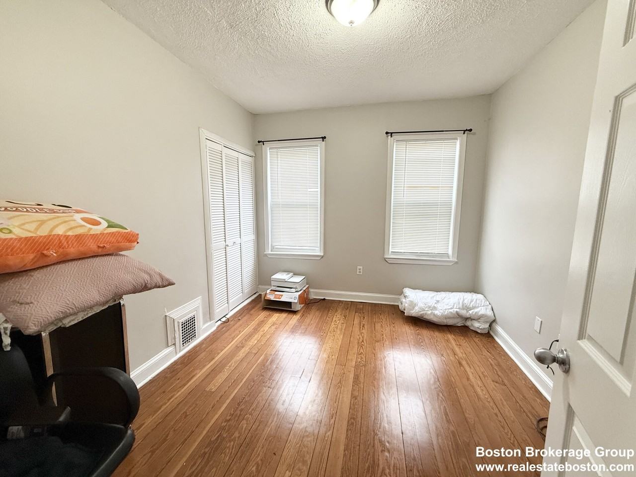 17 Cawfield St #2 - Photo 5 of 7