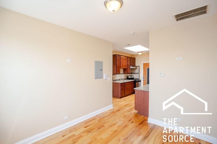 3205 N Central Ave #2