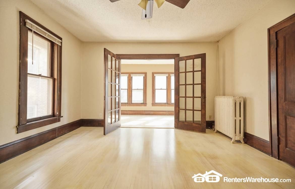 3434 Girard Ave S - Photo 3 of 45