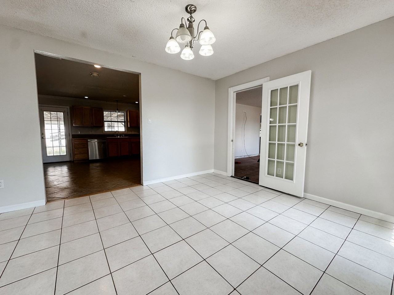 6309 Martin Bluff Rd - Photo 3 of 17