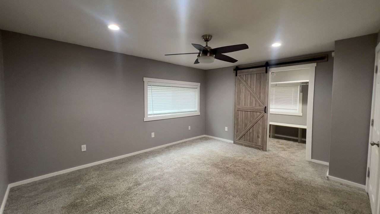 39842 Burnside Loop - Photo 6 of 24